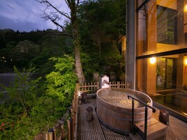 【楽天トラベルセール】「土湯温泉 ホテル山水荘」が今だけ特別価格に！渓流望む絶景露天と美食の名湯宿【10月17日】