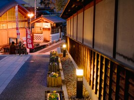 夜景が美しいと思う「福島県の温泉地」ランキング！ 2位「飯坂温泉」「東山温泉」、1位は？ 【2025年度調査】