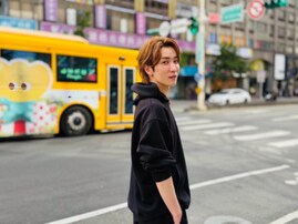 「彼氏感でどきどき」渡辺翔太、台北でのオフショットに「見返り美男」「手の血管えぐい」の声！