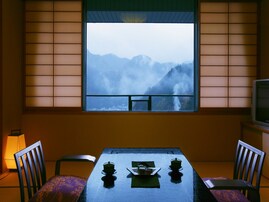 【楽天トラベル宿クーポン】「鳴子温泉　源蔵の湯　鳴子観光ホテル」が今だけ特別価格に！五色の湯を楽しむ老舗宿【10月20日】