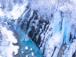秋に行きたい「北海道の穴場秘境」ランキング！ 2位「白ひげの滝」を抑えた1位は？ 【2025年調査】
