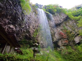 秋に行きたい「島根県の滝」ランキング！ 2位「壇鏡の滝」を抑えた1位は？【2025年調査】