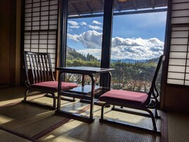 【楽天トラベルセール】「信州むしくらの湯　やきもち家　季の山・雲海・かやぶきの宿」が今だけ特別価格に！ 茅葺き古民家に泊まる非日常の体験【11月5日】