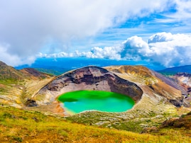 一生に一度は行きたい「宮城県の絶景スポット」ランキング！ 2位「蔵王・御釜と外輪山」を抑えた1位は？ 【2025年調査】
