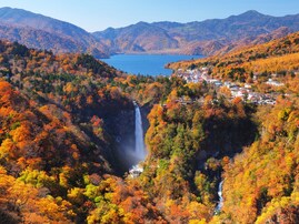 一生に一度は行きたいと思う「栃木県の絶景スポット」ランキング！ 2位「華厳滝」を抑えた1位は？【2025年調査】