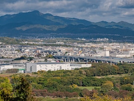 京都府民が選んだ「街の幸福度（自治体）」ランキング！ 2位「向日市」、1位は？【2025年最新】