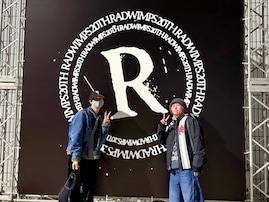 「さっくんも伝説の目撃者だったとは」佐久間大介、阿部亮平と“14年ぶり”RADWIMPSのライブへ！