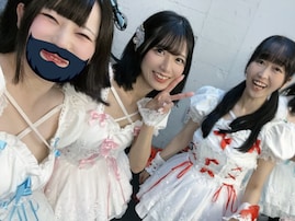 「陰湿でグロくて草」アイドル、集合写真に賛否。「これですら叩かれて炎上するのさすがに可哀想すぎる」