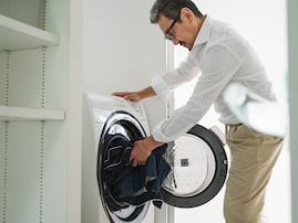 「母親が年金をもらっているので」57歳男性、年収450万円。80歳の母＆高校生の子どもと実家で同居を選ぶ理由