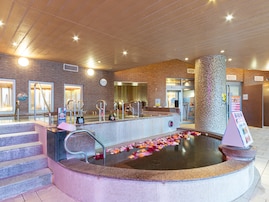 【愛知県の人気スーパー銭湯】「キャナル・リゾート」はエンタメ性抜群！ サウナと食を楽しもう【全国の温泉好きに聞いた】