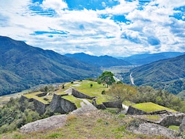 絶景だと思う「近畿地方の城」ランキング！ 2位「竹田城跡（兵庫県）」を抑えた1位は？ 【2025年調査】