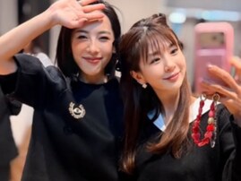 矢沢心＆ほしのあき、美脚際立つミニスカコーデ公開！ 「美しい……」「みんなほんと超かわいい」