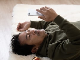 「クラウドワークスで仕事を…」求職中41歳男性、実家暮らし、世帯年収は母親の200万円。お金の悩みは