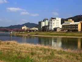 長期休みに行きたいと思う「福岡県の温泉地」ランキング！ 2位「原鶴温泉」を抑えた1位は？ 【2025年調査】
