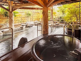 【岩手県の人気ホテル】「花巻温泉 ホテル紅葉館」は開放感あふれる岩露天風呂が魅力！ みちのくの四季を全身で感じられる温泉リゾート