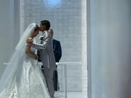 「破天荒な夫婦ですが」女子プロゴルファー、結婚式ショット公開「綺麗な花嫁姿のお写真」「感慨深い」