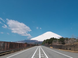 クリスマスに行きたい「静岡県の絶景ドライブスポット」ランキング！2位「富士山スカイライン」を抑えた1位は？【2025年調査】
