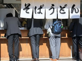 「年越しそば、ここでいい」 有名店より愛される理由。中央線で見つけた“最高峰の立ち食い”2選