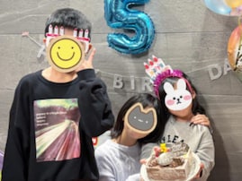 「そっくり」マナカナの妹、11歳娘＆9歳息子＆5歳になった姪っ子のスリーショット公開！ 「いとこ3人」