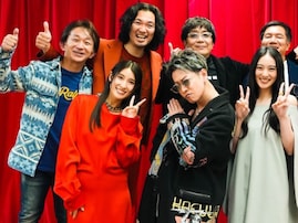 「奇跡の再会」武井咲、佐藤健＆土屋太鳳ら豪華メンバーとの集合ショットを公開！ 「すごい集まり!!」