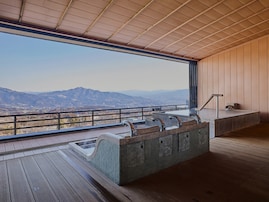 【群馬県の人気ホテル】「伊香保温泉 ホテル木暮」は「黄金の湯」の総湧出量の4分の1を有する湯宿