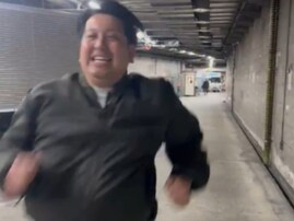 「嘘と言ってくれ、、」お笑い芸人、太っている走り方に絶句。「癒される映像すぎてやばいかわいい」