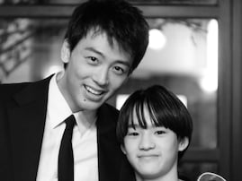 竹内涼真、“同級生の僕ら4人は再会し、物体のない怪物と戦う”新ドラマショット公開「楽しみすぎる！」