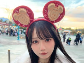 「めっちゃ食べてるwww」大谷映美里、「極寒&食べまくりディズニー」を公開！「鬼かわいい！」