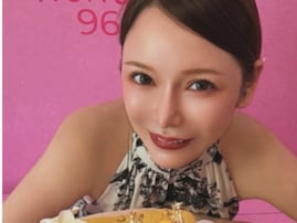 スピード離婚で話題の元人気キャバ嬢、ハワイで31歳誕生日ショット公開！ 「だんだん可愛くなってる」