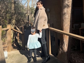 バスケ五十嵐圭の妻・本田朋子、娘との手つなぎショット公開！ 鬼怒川温泉を家族で訪れる「素敵だね」