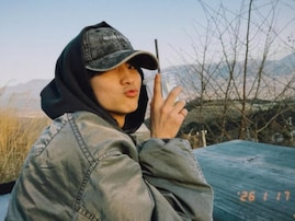 「匂わせすぎてやばい 」男性アイドル、プライベートのイケメンショットに反響「彼氏感えぐい」「エモい」