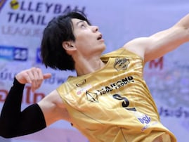 「もはやビキニ」イケメンバレー選手、ユニフォーム姿にツッコミ！ 「布面積少なすぎやん」「腹チラ」