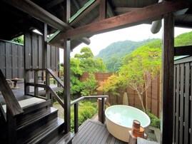 【楽天トラベルセール】「長瀞温泉　花のおもてなし　長生館」が特別価格で登場中