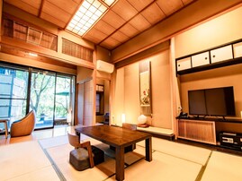 【楽天トラベルセール】「霧島もみじ谷　静流荘」が特別価格で登場中