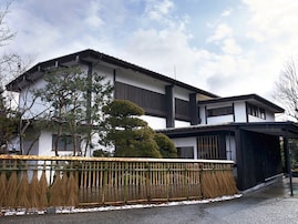 【楽天トラベル売れ筋1位】「三木屋 参蒼来 －SAGIYA SANSORAI－」が選ばれる理由