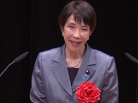 「国会議員になっても母にビンタされた」高市早苗を支えた“真っ赤なバラ”の教えと、意外なロック愛