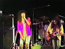 歌がうまいと思う「1980年代デビューのバンド」ランキング！ 2位「安全地帯」を抑えた1位は？