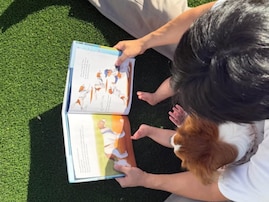 大谷翔平、娘＆デコピンとの家族ショット公開「親子３人幸せな時間ですね」「なんで可愛いおててとあんよ」