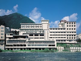 【楽天トラベル売れ筋1位】「下呂温泉 小川屋」は趣異なる多彩な湯船で湯めぐり満喫【2月4日】