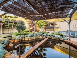 【千葉県の人気スーパー銭湯】「船橋温泉 湯楽の里」はさまざまな湯舟が楽しめる。施設の清潔感にも高評価の声！