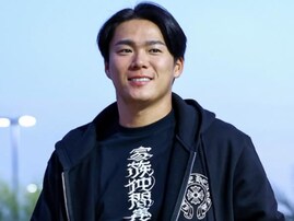 「ファッションセンスどないなっとんねん」山本由伸、球場入り“渋すぎ”Tシャツに反響「おもろすぎる」