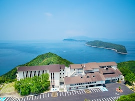 【和歌山県の人気ホテル】「休暇村 紀州加太」は全室オーシャンビューと絶景露天風呂が魅力