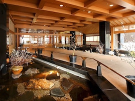 【福島県の人気ホテル】「奥飯坂 穴原温泉 匠のこころ 吉川屋」は絶景露天風呂と歴史あるおもてなしが魅力