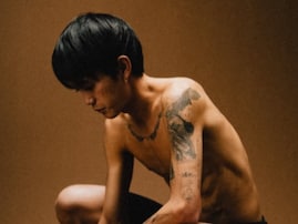 「身体の仕上がりが半端ない」マラソン選手、上半身タトゥー姿に「隠して欲しい」「ますますイケメン」賛否