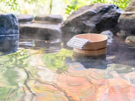 【茨城県の人気スーパー銭湯】「いちの湯古河店」は開放感あふれる「野天風呂」が自慢。打たせ湯の水圧も注目