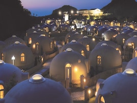 【和歌山県の人気ホテル】「とれとれヴィレッジ」はドーム型ハウスが並ぶ異空間の別世界