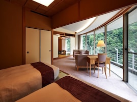 【楽天トラベル売れ筋1位】「宇奈月温泉の老舗旅館 延対寺荘」は黒部峡谷を望む絶景と美肌の湯が自慢【3月2日】