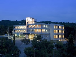 【楽天トラベルセール】「癒しの宿 クアハウス白浜」が今だけ特別価格に！ 白良浜すぐで海と温泉を楽しむ宿【3月3日】