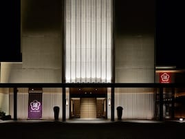 【兵庫県の人気日帰り温泉】「神戸みなと温泉 蓮」は都心にありながら天然温泉と絶景を楽しめる和の温泉旅館施設