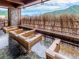 【新潟県の人気ホテル】「湯けむりの宿 雪の花」が選ばれる理由